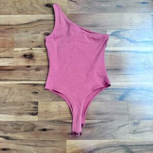 SHEIN BASICS One Shoulder Solid Bodysuit